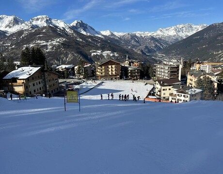 Sauze d'Oulx ski resort guide